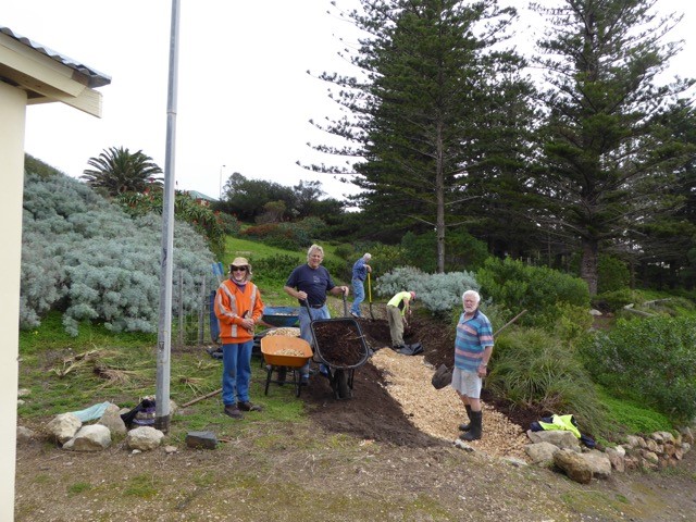 Creating A Creekbed Creating a Creekbed
